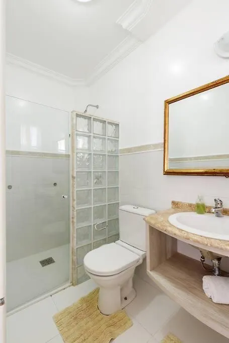 Casa 7 Quartos, 50 Mts Da Praia Florianópolis 0*,